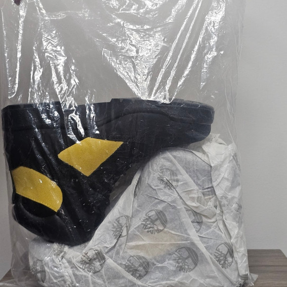 TIMBERLAND  6" Field Boots Women's 8 (EU39) Black, Yellow  NEW - Picture 10 of 10